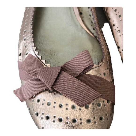 Talbots Rose Gold Pink Metallic Perforated Leather Ballet Flats with Bow Size 7B - Picture 3 of 9